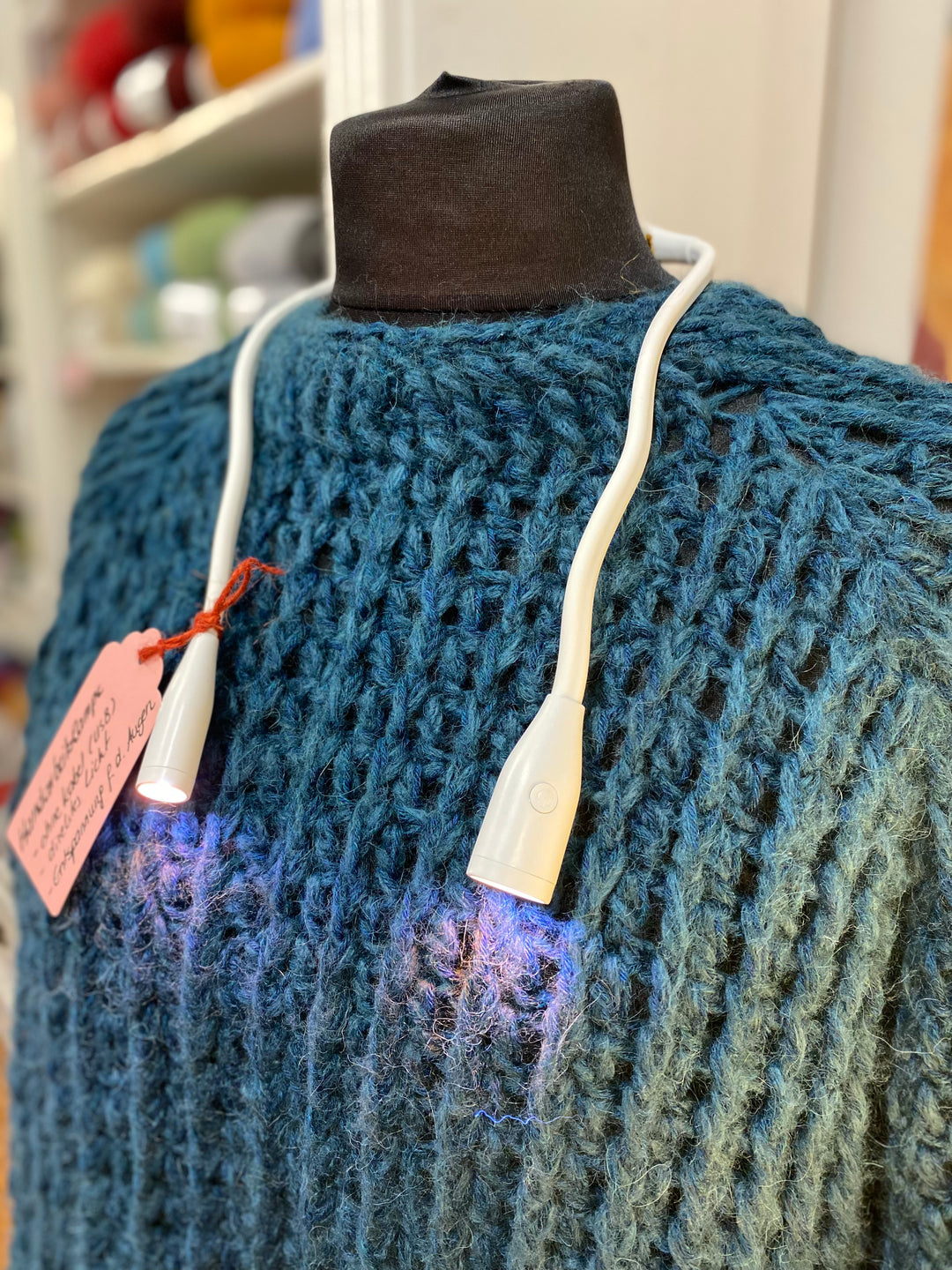 Handcraft lamp / knitting lamp to hang around your neck
